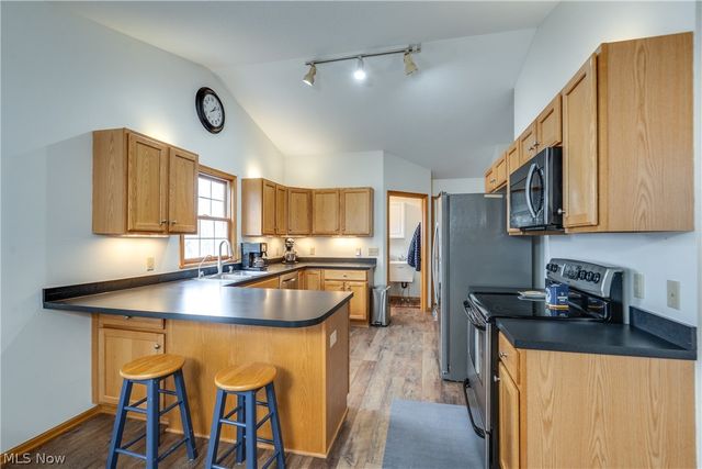 1481 Brookridge Avenue, Louisville, OH 44641