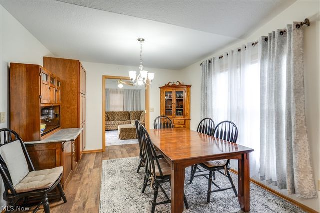 1481 Brookridge Avenue, Louisville, OH 44641