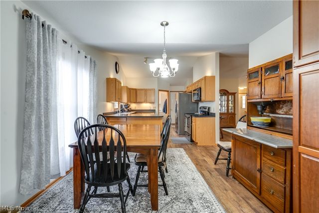 1481 Brookridge Avenue, Louisville, OH 44641