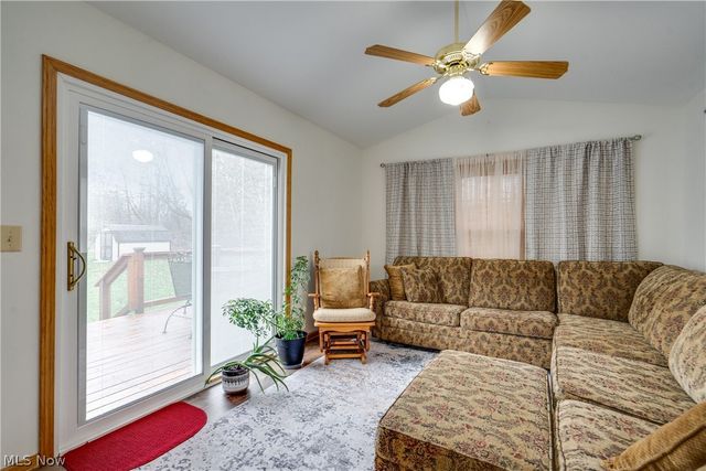 1481 Brookridge Avenue, Louisville, OH 44641