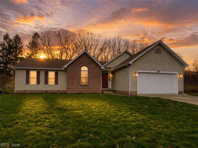 1481 Brookridge Avenue, Louisville, OH 44641