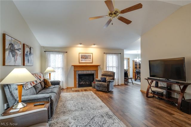 1481 Brookridge Avenue, Louisville, OH 44641