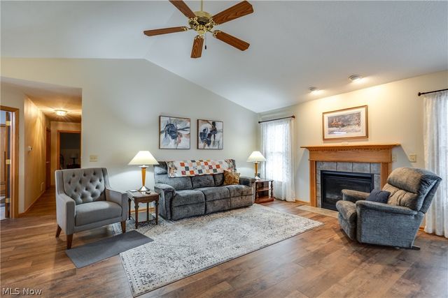 1481 Brookridge Avenue, Louisville, OH 44641