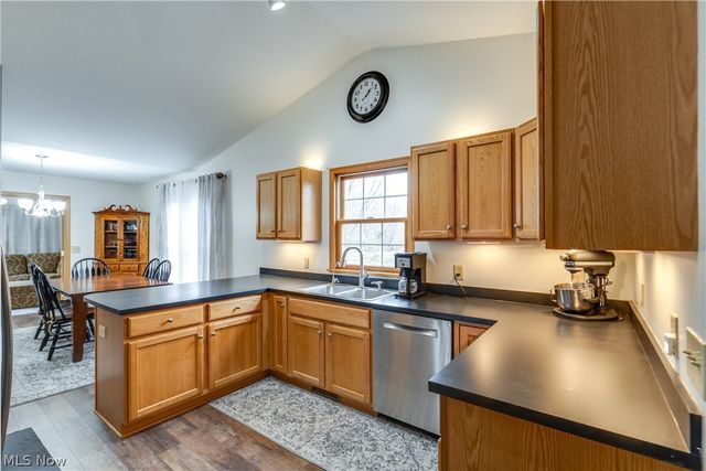 1481 Brookridge Avenue, Louisville, OH 44641