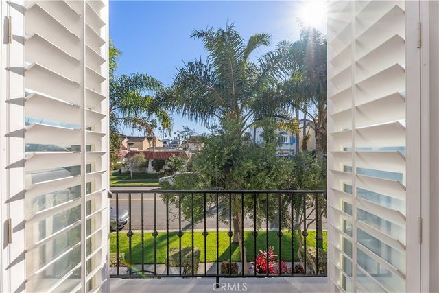 613 12th, Huntington Beach, CA 92648