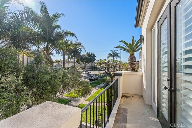 613 12th, Huntington Beach, CA 92648