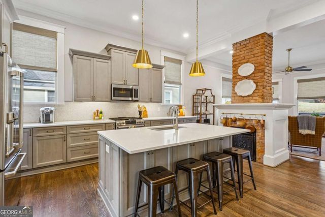 366 East Dixie Avenue SE, Marietta, GA 30060