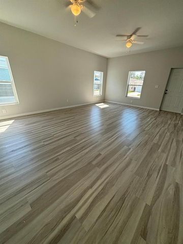 1462 LAS VILLAS BOULEVARD, Sebring, FL 33870