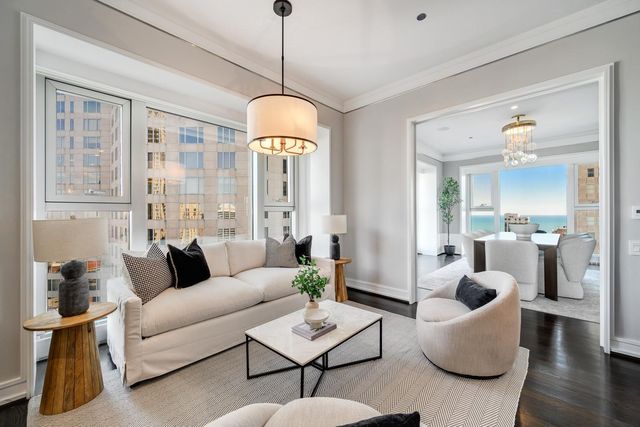 77 E WALTON Street 24A, Chicago, IL 60611