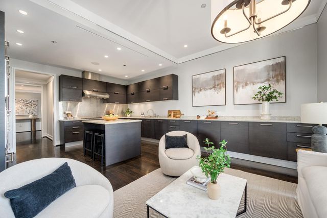 77 E WALTON Street 24A, Chicago, IL 60611