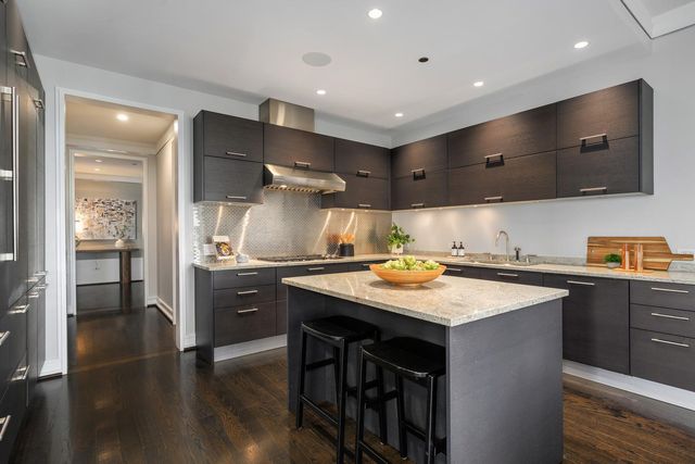 77 E WALTON Street 24A, Chicago, IL 60611