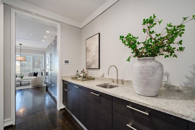 77 E WALTON Street 24A, Chicago, IL 60611
