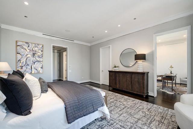 77 E WALTON Street 24A, Chicago, IL 60611