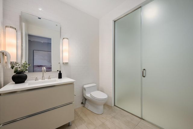 77 E WALTON Street 24A, Chicago, IL 60611