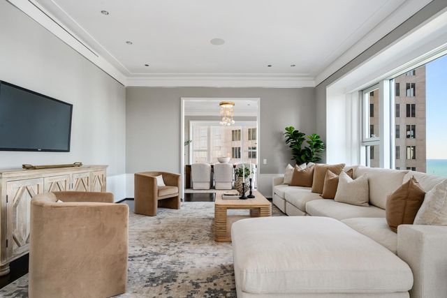 77 E WALTON Street 24A, Chicago, IL 60611