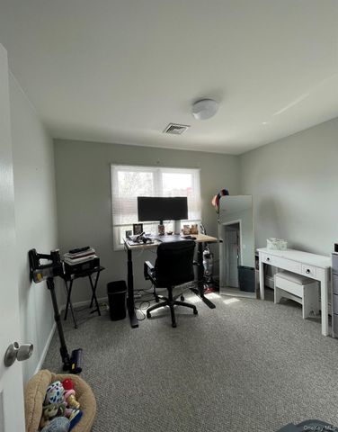 512 E Penn Street Upper, Long Beach, NY 11561