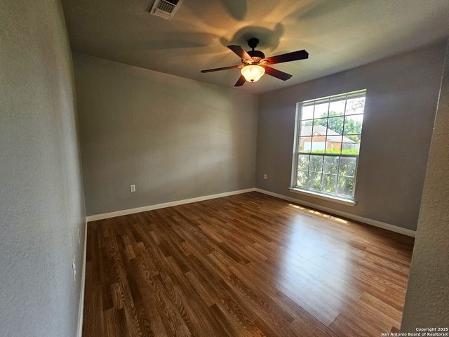 632 Garnet, Seguin, TX 78155