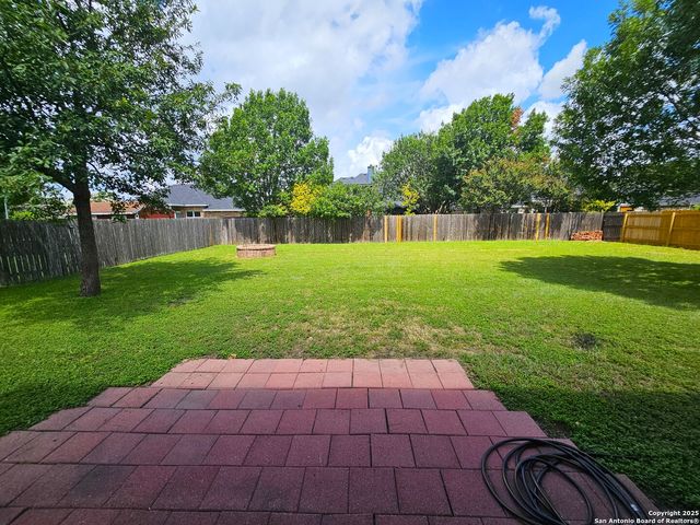632 Garnet, Seguin, TX 78155