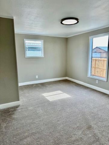 720 E Worth Avenue 105, Porterville, CA 93257