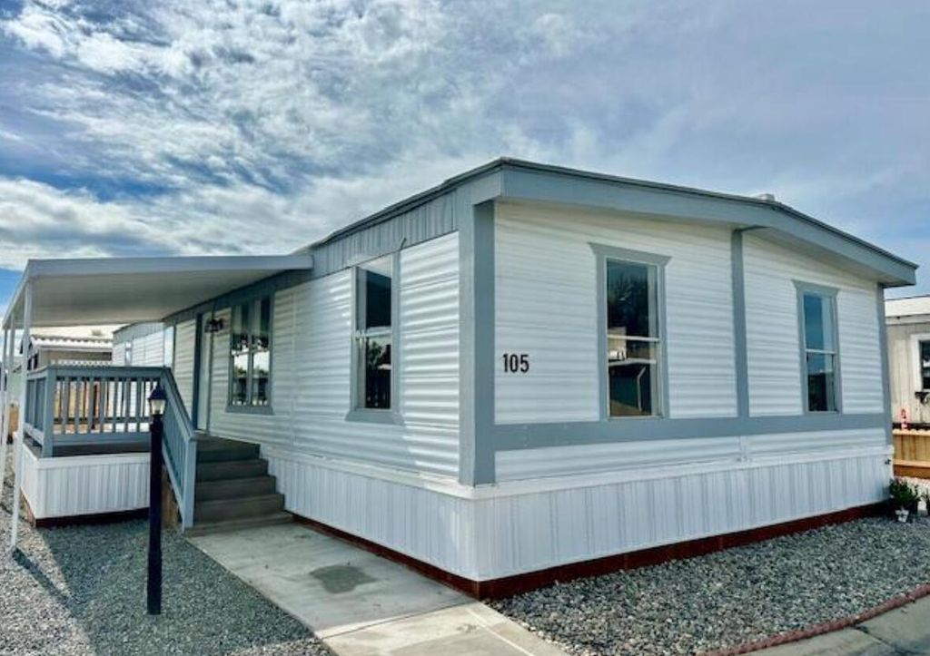 720 E Worth Avenue 105, Porterville, CA 93257