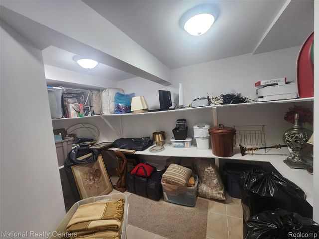 41810 Coventry Way, Canton Charter Township, MI 48187