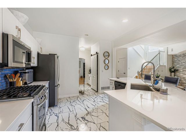 8407 S Parfet Ct, Littleton, CO 80127