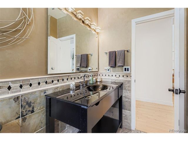 8407 S Parfet Ct, Littleton, CO 80127