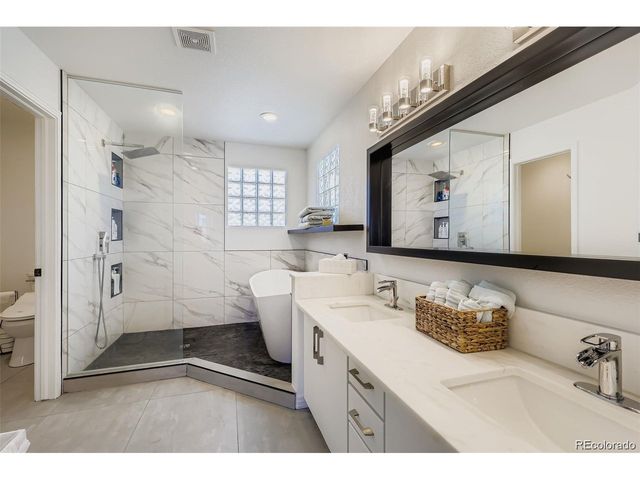 8407 S Parfet Ct, Littleton, CO 80127