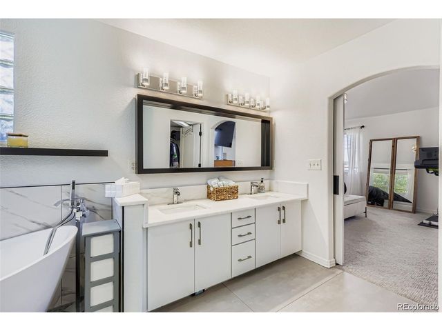 8407 S Parfet Ct, Littleton, CO 80127