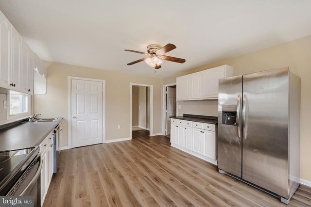 13 GLIDER DR, Middle River, MD 21220