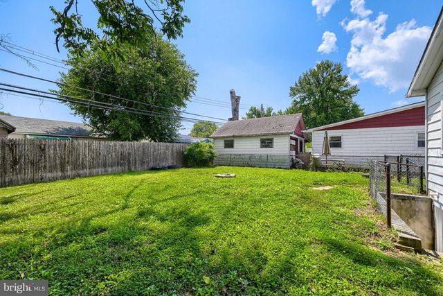 13 GLIDER DR, Middle River, MD 21220