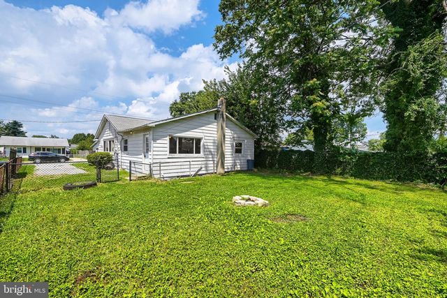 13 GLIDER DR, Middle River, MD 21220