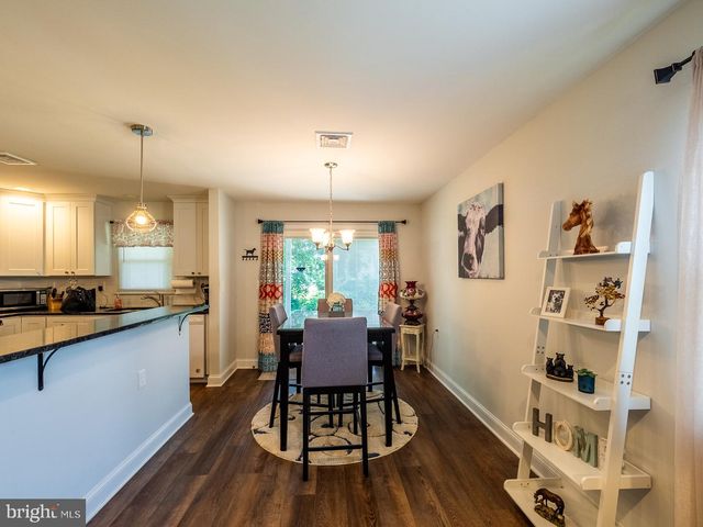 18 DORCHESTER DR, Southampton, NJ 08088