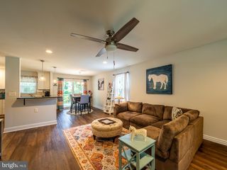 18 DORCHESTER DR, Southampton, NJ 08088
