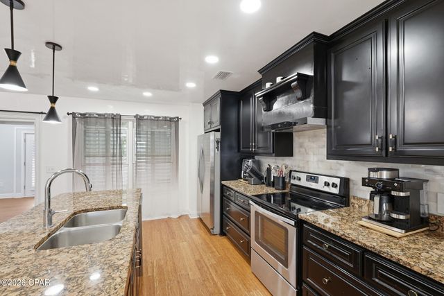 22519 Lakeview Drive, Panama City Beach, FL 32413