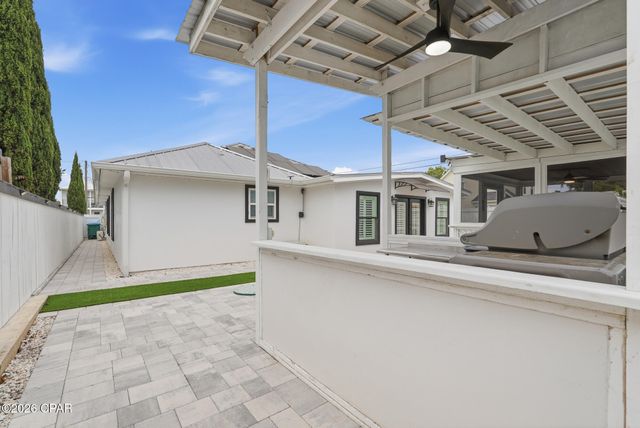 22519 Lakeview Drive, Panama City Beach, FL 32413