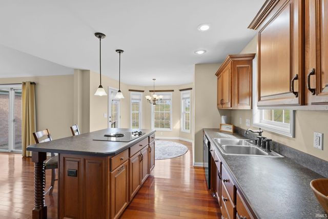 5828 Waterstone Drive, Newburgh, IN 47630