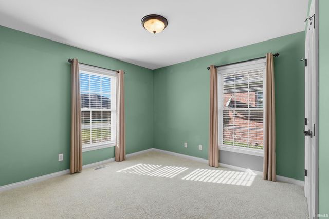 5828 Waterstone Drive, Newburgh, IN 47630