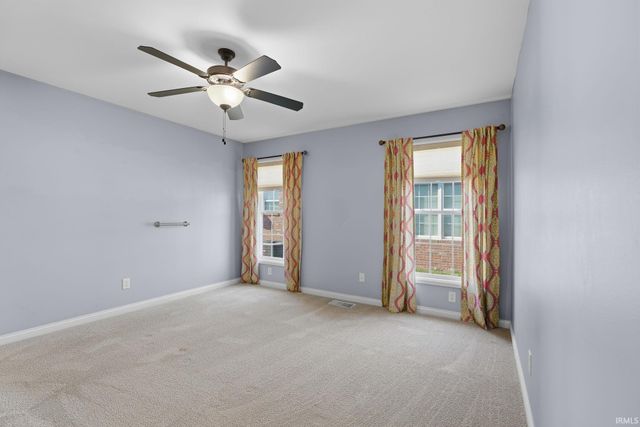 5828 Waterstone Drive, Newburgh, IN 47630