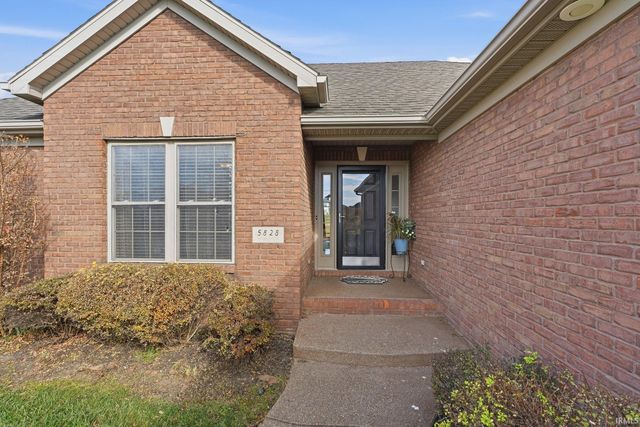5828 Waterstone Drive, Newburgh, IN 47630