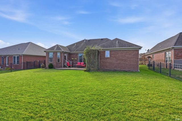 5828 Waterstone Drive, Newburgh, IN 47630