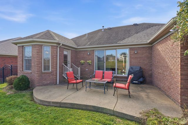 5828 Waterstone Drive, Newburgh, IN 47630