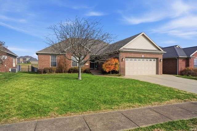 5828 Waterstone Drive, Newburgh, IN 47630