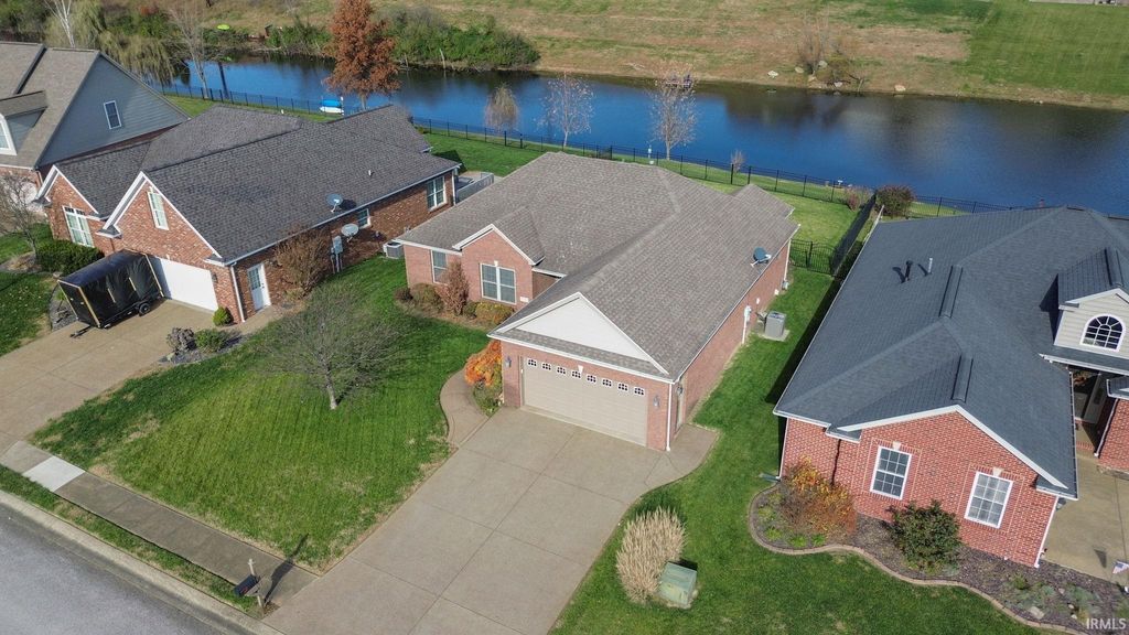 5828 Waterstone Drive, Newburgh, IN 47630