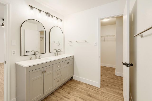 302 Phillips ST, Hutto, TX 78634