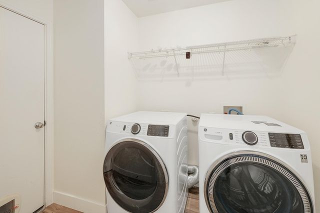 302 Phillips ST, Hutto, TX 78634