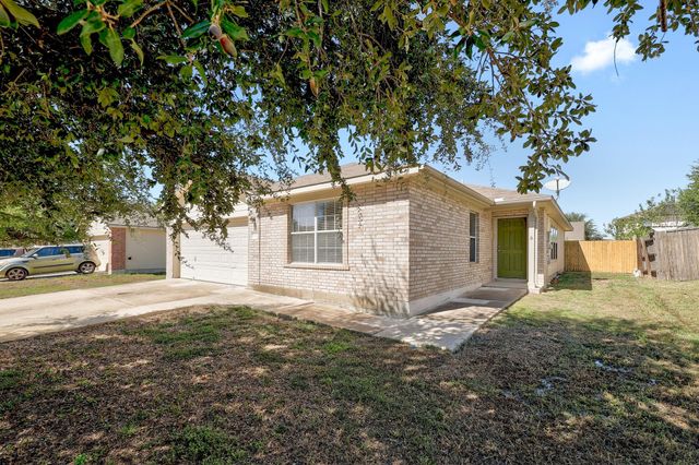 302 Phillips ST, Hutto, TX 78634