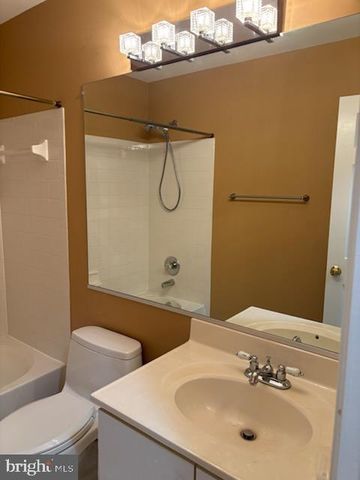 45488 LOST TRAIL TER, Sterling, VA 20164