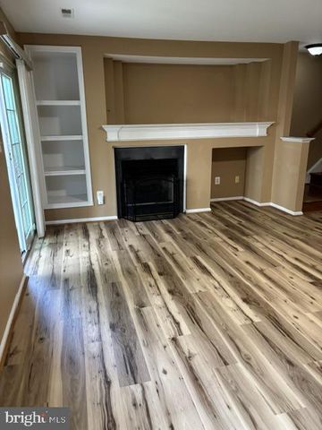 45488 LOST TRAIL TER, Sterling, VA 20164