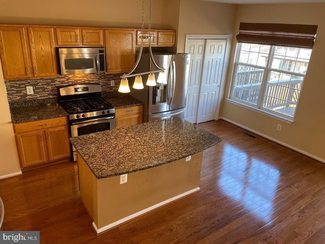 45488 LOST TRAIL TER, Sterling, VA 20164